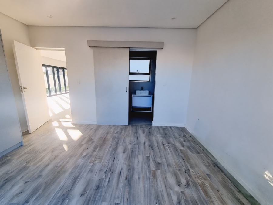 4 Bedroom Property for Sale in Sandown Western Cape
